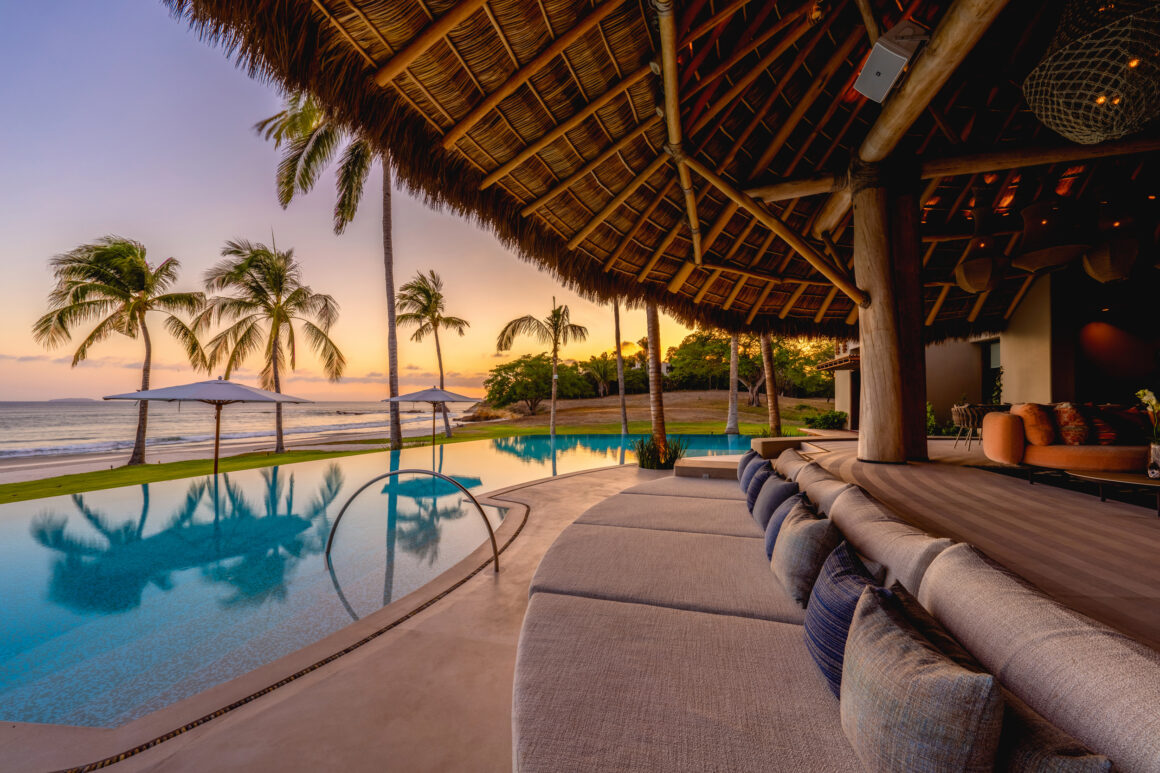 casa akama luxe